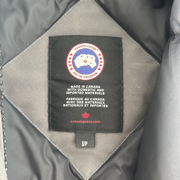 Canada goose jacket - Picture 3 of 3